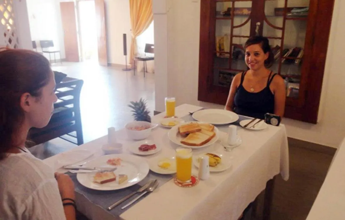 Dions Guest House نيجومبو