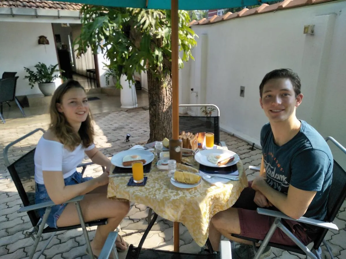 **  Dions Guest House نيجومبو سريلانكا